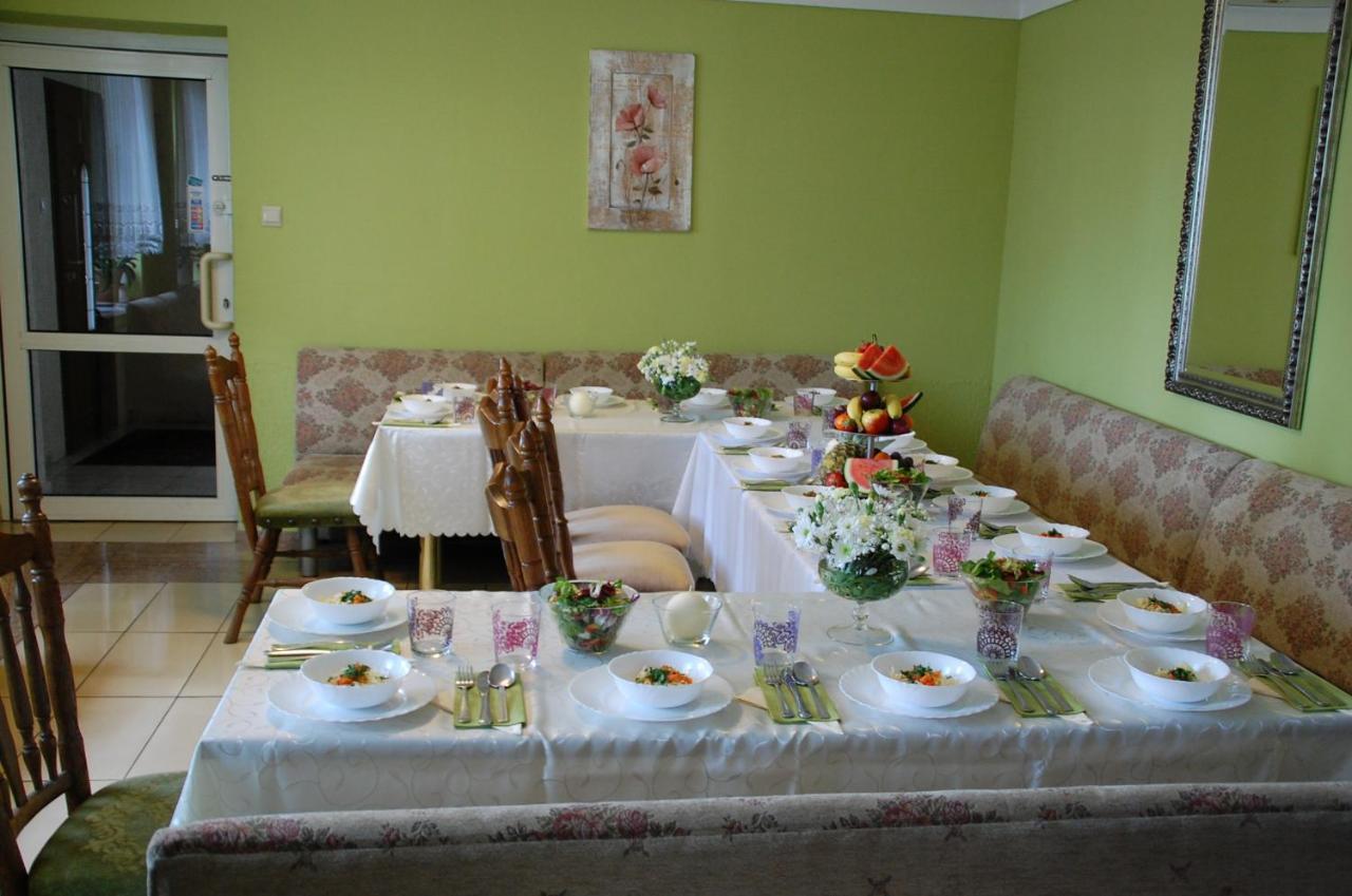 Koral Bed & Breakfast Koszalin Exterior photo